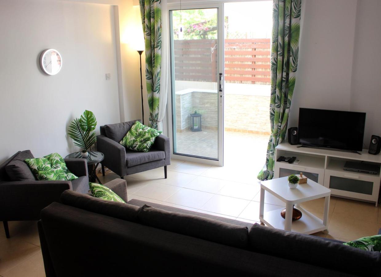 Cozy Poolside Apartment Pafos Zewnętrze zdjęcie