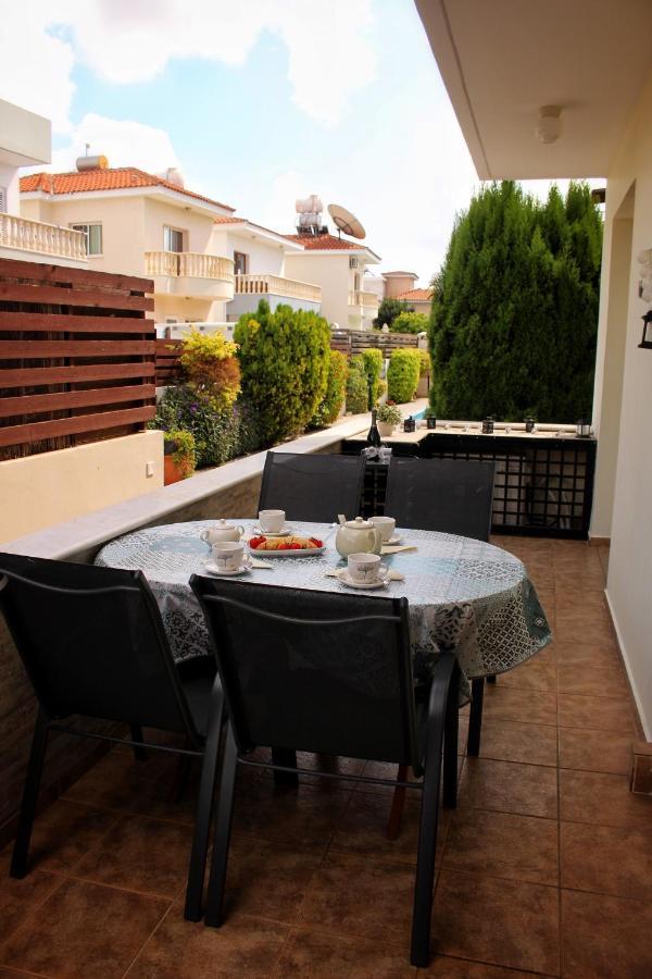 Cozy Poolside Apartment Pafos Zewnętrze zdjęcie