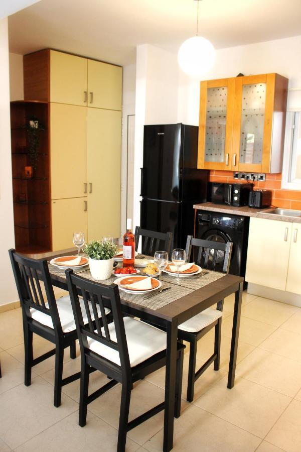 Cozy Poolside Apartment Pafos Zewnętrze zdjęcie